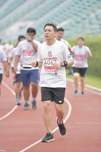 BIB: 4067, 201
                            <button type="button" onclick="openModal(5940660)" class="btn btn-primary btn-sm float-right btn-popup" data-toggle="modal" data-target=".modal-high-quality">
                        <i class="fas fa-shopping-cart"></i> Add to Cart
                    </button>
                                            <button type="button" onclick="isThisMe(5940660, true)" class="btn btn-success btn-sm float-right btn-popup btn-isme hidden" data-toggle="tooltip" data-placement="bottom" title="นี่คือรูปของคุณใช่ไหม คลิกที่นี่เพื่อเอาเข้าอัลบั้ม">
                        <i class="fas fa-plus"></i> Add to album
                    </button>
                    <button type="button" onclick="isThisMe(5940660, false)" class="btn btn-warning btn-sm float-right btn-popup btn-isnotme hidden">
                        <i class="fas fa-ban"></i> Remove from album
                    </button>