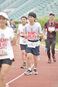 BIB: 4741, 6357, 2019
                            <button type="button" onclick="openModal(5946089)" class="btn btn-primary btn-sm float-right btn-popup" data-toggle="modal" data-target=".modal-high-quality">
                        <i class="fas fa-shopping-cart"></i> Add to Cart
                    </button>
                                            <button type="button" onclick="isThisMe(5946089, true)" class="btn btn-success btn-sm float-right btn-popup btn-isme hidden" data-toggle="tooltip" data-placement="bottom" title="นี่คือรูปของคุณใช่ไหม คลิกที่นี่เพื่อเอาเข้าอัลบั้ม">
                        <i class="fas fa-plus"></i> Add to album
                    </button>
                    <button type="button" onclick="isThisMe(5946089, false)" class="btn btn-warning btn-sm float-right btn-popup btn-isnotme hidden">
                        <i class="fas fa-ban"></i> Remove from album
                    </button>