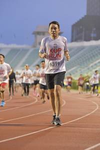 BIB: 201, 6319
                            <button type="button" onclick="openModal(5918166)" class="btn btn-primary btn-sm float-right btn-popup" data-toggle="modal" data-target=".modal-high-quality">
                        <i class="fas fa-shopping-cart"></i> Add to Cart
                    </button>
                                            <button type="button" onclick="isThisMe(5918166, true)" class="btn btn-success btn-sm float-right btn-popup btn-isme hidden" data-toggle="tooltip" data-placement="bottom" title="นี่คือรูปของคุณใช่ไหม คลิกที่นี่เพื่อเอาเข้าอัลบั้ม">
                        <i class="fas fa-plus"></i> Add to album
                    </button>
                    <button type="button" onclick="isThisMe(5918166, false)" class="btn btn-warning btn-sm float-right btn-popup btn-isnotme hidden">
                        <i class="fas fa-ban"></i> Remove from album
                    </button>