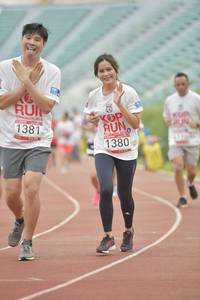 BIB: 1380, 1381, 201
                            <button type="button" onclick="openModal(5954599)" class="btn btn-primary btn-sm float-right btn-popup" data-toggle="modal" data-target=".modal-high-quality">
                        <i class="fas fa-shopping-cart"></i> Add to Cart
                    </button>
                                            <button type="button" onclick="isThisMe(5954599, true)" class="btn btn-success btn-sm float-right btn-popup btn-isme hidden" data-toggle="tooltip" data-placement="bottom" title="นี่คือรูปของคุณใช่ไหม คลิกที่นี่เพื่อเอาเข้าอัลบั้ม">
                        <i class="fas fa-plus"></i> Add to album
                    </button>
                    <button type="button" onclick="isThisMe(5954599, false)" class="btn btn-warning btn-sm float-right btn-popup btn-isnotme hidden">
                        <i class="fas fa-ban"></i> Remove from album
                    </button>