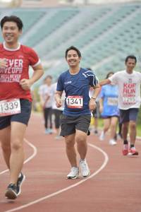 BIB: 295, 1341, 1339
                            <button type="button" onclick="openModal(5949917)" class="btn btn-primary btn-sm float-right btn-popup" data-toggle="modal" data-target=".modal-high-quality">
                        <i class="fas fa-shopping-cart"></i> Add to Cart
                    </button>
                                            <button type="button" onclick="isThisMe(5949917, true)" class="btn btn-success btn-sm float-right btn-popup btn-isme hidden" data-toggle="tooltip" data-placement="bottom" title="นี่คือรูปของคุณใช่ไหม คลิกที่นี่เพื่อเอาเข้าอัลบั้ม">
                        <i class="fas fa-plus"></i> Add to album
                    </button>
                    <button type="button" onclick="isThisMe(5949917, false)" class="btn btn-warning btn-sm float-right btn-popup btn-isnotme hidden">
                        <i class="fas fa-ban"></i> Remove from album
                    </button>