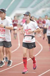 BIB: 748, 1725
                            <button type="button" onclick="openModal(5941067)" class="btn btn-primary btn-sm float-right btn-popup" data-toggle="modal" data-target=".modal-high-quality">
                        <i class="fas fa-shopping-cart"></i> Add to Cart
                    </button>
                                            <button type="button" onclick="isThisMe(5941067, true)" class="btn btn-success btn-sm float-right btn-popup btn-isme hidden" data-toggle="tooltip" data-placement="bottom" title="นี่คือรูปของคุณใช่ไหม คลิกที่นี่เพื่อเอาเข้าอัลบั้ม">
                        <i class="fas fa-plus"></i> Add to album
                    </button>
                    <button type="button" onclick="isThisMe(5941067, false)" class="btn btn-warning btn-sm float-right btn-popup btn-isnotme hidden">
                        <i class="fas fa-ban"></i> Remove from album
                    </button>