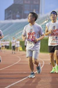 BIB: 8431, 1596
                            <button type="button" onclick="openModal(5921269)" class="btn btn-primary btn-sm float-right btn-popup" data-toggle="modal" data-target=".modal-high-quality">
                        <i class="fas fa-shopping-cart"></i> Add to Cart
                    </button>
                                            <button type="button" onclick="isThisMe(5921269, true)" class="btn btn-success btn-sm float-right btn-popup btn-isme hidden" data-toggle="tooltip" data-placement="bottom" title="นี่คือรูปของคุณใช่ไหม คลิกที่นี่เพื่อเอาเข้าอัลบั้ม">
                        <i class="fas fa-plus"></i> Add to album
                    </button>
                    <button type="button" onclick="isThisMe(5921269, false)" class="btn btn-warning btn-sm float-right btn-popup btn-isnotme hidden">
                        <i class="fas fa-ban"></i> Remove from album
                    </button>