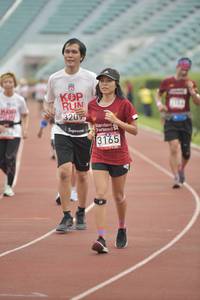 BIB: 320, 952, 3165
                            <button type="button" onclick="openModal(5957063)" class="btn btn-primary btn-sm float-right btn-popup" data-toggle="modal" data-target=".modal-high-quality">
                        <i class="fas fa-shopping-cart"></i> Add to Cart
                    </button>
                                            <button type="button" onclick="isThisMe(5957063, true)" class="btn btn-success btn-sm float-right btn-popup btn-isme hidden" data-toggle="tooltip" data-placement="bottom" title="นี่คือรูปของคุณใช่ไหม คลิกที่นี่เพื่อเอาเข้าอัลบั้ม">
                        <i class="fas fa-plus"></i> Add to album
                    </button>
                    <button type="button" onclick="isThisMe(5957063, false)" class="btn btn-warning btn-sm float-right btn-popup btn-isnotme hidden">
                        <i class="fas fa-ban"></i> Remove from album
                    </button>