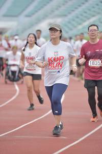 BIB: 1835, 6206
                            <button type="button" onclick="openModal(5934811)" class="btn btn-primary btn-sm float-right btn-popup" data-toggle="modal" data-target=".modal-high-quality">
                        <i class="fas fa-shopping-cart"></i> Add to Cart
                    </button>
                                            <button type="button" onclick="isThisMe(5934811, true)" class="btn btn-success btn-sm float-right btn-popup btn-isme hidden" data-toggle="tooltip" data-placement="bottom" title="นี่คือรูปของคุณใช่ไหม คลิกที่นี่เพื่อเอาเข้าอัลบั้ม">
                        <i class="fas fa-plus"></i> Add to album
                    </button>
                    <button type="button" onclick="isThisMe(5934811, false)" class="btn btn-warning btn-sm float-right btn-popup btn-isnotme hidden">
                        <i class="fas fa-ban"></i> Remove from album
                    </button>