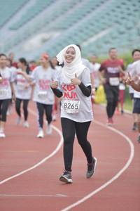 BIB: 8265
                            <button type="button" onclick="openModal(5934284)" class="btn btn-primary btn-sm float-right btn-popup" data-toggle="modal" data-target=".modal-high-quality">
                        <i class="fas fa-shopping-cart"></i> Add to Cart
                    </button>
                                            <button type="button" onclick="isThisMe(5934284, true)" class="btn btn-success btn-sm float-right btn-popup btn-isme hidden" data-toggle="tooltip" data-placement="bottom" title="นี่คือรูปของคุณใช่ไหม คลิกที่นี่เพื่อเอาเข้าอัลบั้ม">
                        <i class="fas fa-plus"></i> Add to album
                    </button>
                    <button type="button" onclick="isThisMe(5934284, false)" class="btn btn-warning btn-sm float-right btn-popup btn-isnotme hidden">
                        <i class="fas fa-ban"></i> Remove from album
                    </button>