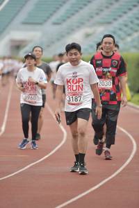 BIB: 3187, 2030, 201, 3960
                            <button type="button" onclick="openModal(5952390)" class="btn btn-primary btn-sm float-right btn-popup" data-toggle="modal" data-target=".modal-high-quality">
                        <i class="fas fa-shopping-cart"></i> Add to Cart
                    </button>
                                            <button type="button" onclick="isThisMe(5952390, true)" class="btn btn-success btn-sm float-right btn-popup btn-isme hidden" data-toggle="tooltip" data-placement="bottom" title="นี่คือรูปของคุณใช่ไหม คลิกที่นี่เพื่อเอาเข้าอัลบั้ม">
                        <i class="fas fa-plus"></i> Add to album
                    </button>
                    <button type="button" onclick="isThisMe(5952390, false)" class="btn btn-warning btn-sm float-right btn-popup btn-isnotme hidden">
                        <i class="fas fa-ban"></i> Remove from album
                    </button>