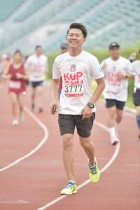 BIB: 3777
                            <button type="button" onclick="openModal(5941668)" class="btn btn-primary btn-sm float-right btn-popup" data-toggle="modal" data-target=".modal-high-quality">
                        <i class="fas fa-shopping-cart"></i> Add to Cart
                    </button>
                                            <button type="button" onclick="isThisMe(5941668, true)" class="btn btn-success btn-sm float-right btn-popup btn-isme hidden" data-toggle="tooltip" data-placement="bottom" title="นี่คือรูปของคุณใช่ไหม คลิกที่นี่เพื่อเอาเข้าอัลบั้ม">
                        <i class="fas fa-plus"></i> Add to album
                    </button>
                    <button type="button" onclick="isThisMe(5941668, false)" class="btn btn-warning btn-sm float-right btn-popup btn-isnotme hidden">
                        <i class="fas fa-ban"></i> Remove from album
                    </button>