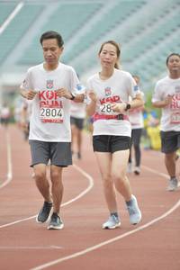 BIB: 2804
                            <button type="button" onclick="openModal(5951298)" class="btn btn-primary btn-sm float-right btn-popup" data-toggle="modal" data-target=".modal-high-quality">
                        <i class="fas fa-shopping-cart"></i> Add to Cart
                    </button>
                                            <button type="button" onclick="isThisMe(5951298, true)" class="btn btn-success btn-sm float-right btn-popup btn-isme hidden" data-toggle="tooltip" data-placement="bottom" title="นี่คือรูปของคุณใช่ไหม คลิกที่นี่เพื่อเอาเข้าอัลบั้ม">
                        <i class="fas fa-plus"></i> Add to album
                    </button>
                    <button type="button" onclick="isThisMe(5951298, false)" class="btn btn-warning btn-sm float-right btn-popup btn-isnotme hidden">
                        <i class="fas fa-ban"></i> Remove from album
                    </button>