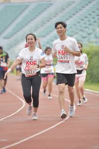 BIB: 3495, 102
                            <button type="button" onclick="openModal(5951484)" class="btn btn-primary btn-sm float-right btn-popup" data-toggle="modal" data-target=".modal-high-quality">
                        <i class="fas fa-shopping-cart"></i> Add to Cart
                    </button>
                                            <button type="button" onclick="isThisMe(5951484, true)" class="btn btn-success btn-sm float-right btn-popup btn-isme hidden" data-toggle="tooltip" data-placement="bottom" title="นี่คือรูปของคุณใช่ไหม คลิกที่นี่เพื่อเอาเข้าอัลบั้ม">
                        <i class="fas fa-plus"></i> Add to album
                    </button>
                    <button type="button" onclick="isThisMe(5951484, false)" class="btn btn-warning btn-sm float-right btn-popup btn-isnotme hidden">
                        <i class="fas fa-ban"></i> Remove from album
                    </button>