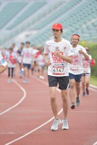 BIB: 604, 2010, 4147
                            <button type="button" onclick="openModal(5937536)" class="btn btn-primary btn-sm float-right btn-popup" data-toggle="modal" data-target=".modal-high-quality">
                        <i class="fas fa-shopping-cart"></i> Add to Cart
                    </button>
                                            <button type="button" onclick="isThisMe(5937536, true)" class="btn btn-success btn-sm float-right btn-popup btn-isme hidden" data-toggle="tooltip" data-placement="bottom" title="นี่คือรูปของคุณใช่ไหม คลิกที่นี่เพื่อเอาเข้าอัลบั้ม">
                        <i class="fas fa-plus"></i> Add to album
                    </button>
                    <button type="button" onclick="isThisMe(5937536, false)" class="btn btn-warning btn-sm float-right btn-popup btn-isnotme hidden">
                        <i class="fas fa-ban"></i> Remove from album
                    </button>