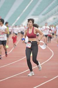 BIB: 312
                            <button type="button" onclick="openModal(5937279)" class="btn btn-primary btn-sm float-right btn-popup" data-toggle="modal" data-target=".modal-high-quality">
                        <i class="fas fa-shopping-cart"></i> Add to Cart
                    </button>
                                            <button type="button" onclick="isThisMe(5937279, true)" class="btn btn-success btn-sm float-right btn-popup btn-isme hidden" data-toggle="tooltip" data-placement="bottom" title="นี่คือรูปของคุณใช่ไหม คลิกที่นี่เพื่อเอาเข้าอัลบั้ม">
                        <i class="fas fa-plus"></i> Add to album
                    </button>
                    <button type="button" onclick="isThisMe(5937279, false)" class="btn btn-warning btn-sm float-right btn-popup btn-isnotme hidden">
                        <i class="fas fa-ban"></i> Remove from album
                    </button>