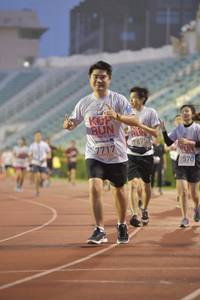 BIB: 7875, 7717, 7570
                            <button type="button" onclick="openModal(5918528)" class="btn btn-primary btn-sm float-right btn-popup" data-toggle="modal" data-target=".modal-high-quality">
                        <i class="fas fa-shopping-cart"></i> Add to Cart
                    </button>
                                            <button type="button" onclick="isThisMe(5918528, true)" class="btn btn-success btn-sm float-right btn-popup btn-isme hidden" data-toggle="tooltip" data-placement="bottom" title="นี่คือรูปของคุณใช่ไหม คลิกที่นี่เพื่อเอาเข้าอัลบั้ม">
                        <i class="fas fa-plus"></i> Add to album
                    </button>
                    <button type="button" onclick="isThisMe(5918528, false)" class="btn btn-warning btn-sm float-right btn-popup btn-isnotme hidden">
                        <i class="fas fa-ban"></i> Remove from album
                    </button>