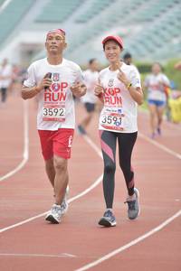 BIB: 3592
                            <button type="button" onclick="openModal(5947704)" class="btn btn-primary btn-sm float-right btn-popup" data-toggle="modal" data-target=".modal-high-quality">
                        <i class="fas fa-shopping-cart"></i> Add to Cart
                    </button>
                                            <button type="button" onclick="isThisMe(5947704, true)" class="btn btn-success btn-sm float-right btn-popup btn-isme hidden" data-toggle="tooltip" data-placement="bottom" title="นี่คือรูปของคุณใช่ไหม คลิกที่นี่เพื่อเอาเข้าอัลบั้ม">
                        <i class="fas fa-plus"></i> Add to album
                    </button>
                    <button type="button" onclick="isThisMe(5947704, false)" class="btn btn-warning btn-sm float-right btn-popup btn-isnotme hidden">
                        <i class="fas fa-ban"></i> Remove from album
                    </button>