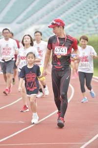 BIB: 4741, 876, 083
                            <button type="button" onclick="openModal(5946208)" class="btn btn-primary btn-sm float-right btn-popup" data-toggle="modal" data-target=".modal-high-quality">
                        <i class="fas fa-shopping-cart"></i> Add to Cart
                    </button>
                                            <button type="button" onclick="isThisMe(5946208, true)" class="btn btn-success btn-sm float-right btn-popup btn-isme hidden" data-toggle="tooltip" data-placement="bottom" title="นี่คือรูปของคุณใช่ไหม คลิกที่นี่เพื่อเอาเข้าอัลบั้ม">
                        <i class="fas fa-plus"></i> Add to album
                    </button>
                    <button type="button" onclick="isThisMe(5946208, false)" class="btn btn-warning btn-sm float-right btn-popup btn-isnotme hidden">
                        <i class="fas fa-ban"></i> Remove from album
                    </button>