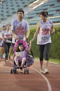 BIB: 6752, 143
                            <button type="button" onclick="openModal(5919975)" class="btn btn-primary btn-sm float-right btn-popup" data-toggle="modal" data-target=".modal-high-quality">
                        <i class="fas fa-shopping-cart"></i> Add to Cart
                    </button>
                                            <button type="button" onclick="isThisMe(5919975, true)" class="btn btn-success btn-sm float-right btn-popup btn-isme hidden" data-toggle="tooltip" data-placement="bottom" title="นี่คือรูปของคุณใช่ไหม คลิกที่นี่เพื่อเอาเข้าอัลบั้ม">
                        <i class="fas fa-plus"></i> Add to album
                    </button>
                    <button type="button" onclick="isThisMe(5919975, false)" class="btn btn-warning btn-sm float-right btn-popup btn-isnotme hidden">
                        <i class="fas fa-ban"></i> Remove from album
                    </button>