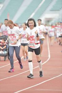 BIB: 3895
                            <button type="button" onclick="openModal(5946638)" class="btn btn-primary btn-sm float-right btn-popup" data-toggle="modal" data-target=".modal-high-quality">
                        <i class="fas fa-shopping-cart"></i> Add to Cart
                    </button>
                                            <button type="button" onclick="isThisMe(5946638, true)" class="btn btn-success btn-sm float-right btn-popup btn-isme hidden" data-toggle="tooltip" data-placement="bottom" title="นี่คือรูปของคุณใช่ไหม คลิกที่นี่เพื่อเอาเข้าอัลบั้ม">
                        <i class="fas fa-plus"></i> Add to album
                    </button>
                    <button type="button" onclick="isThisMe(5946638, false)" class="btn btn-warning btn-sm float-right btn-popup btn-isnotme hidden">
                        <i class="fas fa-ban"></i> Remove from album
                    </button>