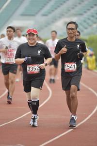 BIB: 5451, 1541, 3352
                            <button type="button" onclick="openModal(5958582)" class="btn btn-primary btn-sm float-right btn-popup" data-toggle="modal" data-target=".modal-high-quality">
                        <i class="fas fa-shopping-cart"></i> Add to Cart
                    </button>
                                            <button type="button" onclick="isThisMe(5958582, true)" class="btn btn-success btn-sm float-right btn-popup btn-isme hidden" data-toggle="tooltip" data-placement="bottom" title="นี่คือรูปของคุณใช่ไหม คลิกที่นี่เพื่อเอาเข้าอัลบั้ม">
                        <i class="fas fa-plus"></i> Add to album
                    </button>
                    <button type="button" onclick="isThisMe(5958582, false)" class="btn btn-warning btn-sm float-right btn-popup btn-isnotme hidden">
                        <i class="fas fa-ban"></i> Remove from album
                    </button>