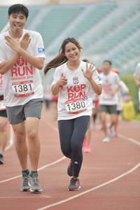 BIB: 2019, 1381, 1380
                            <button type="button" onclick="openModal(5950389)" class="btn btn-primary btn-sm float-right btn-popup" data-toggle="modal" data-target=".modal-high-quality">
                        <i class="fas fa-shopping-cart"></i> Add to Cart
                    </button>
                                            <button type="button" onclick="isThisMe(5950389, true)" class="btn btn-success btn-sm float-right btn-popup btn-isme hidden" data-toggle="tooltip" data-placement="bottom" title="นี่คือรูปของคุณใช่ไหม คลิกที่นี่เพื่อเอาเข้าอัลบั้ม">
                        <i class="fas fa-plus"></i> Add to album
                    </button>
                    <button type="button" onclick="isThisMe(5950389, false)" class="btn btn-warning btn-sm float-right btn-popup btn-isnotme hidden">
                        <i class="fas fa-ban"></i> Remove from album
                    </button>