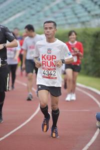 BIB: 4342
                            <button type="button" onclick="openModal(5933154)" class="btn btn-primary btn-sm float-right btn-popup" data-toggle="modal" data-target=".modal-high-quality">
                        <i class="fas fa-shopping-cart"></i> Add to Cart
                    </button>
                                            <button type="button" onclick="isThisMe(5933154, true)" class="btn btn-success btn-sm float-right btn-popup btn-isme hidden" data-toggle="tooltip" data-placement="bottom" title="นี่คือรูปของคุณใช่ไหม คลิกที่นี่เพื่อเอาเข้าอัลบั้ม">
                        <i class="fas fa-plus"></i> Add to album
                    </button>
                    <button type="button" onclick="isThisMe(5933154, false)" class="btn btn-warning btn-sm float-right btn-popup btn-isnotme hidden">
                        <i class="fas fa-ban"></i> Remove from album
                    </button>