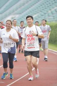 BIB: 201, 7670, 4850
                            <button type="button" onclick="openModal(5936111)" class="btn btn-primary btn-sm float-right btn-popup" data-toggle="modal" data-target=".modal-high-quality">
                        <i class="fas fa-shopping-cart"></i> Add to Cart
                    </button>
                                            <button type="button" onclick="isThisMe(5936111, true)" class="btn btn-success btn-sm float-right btn-popup btn-isme hidden" data-toggle="tooltip" data-placement="bottom" title="นี่คือรูปของคุณใช่ไหม คลิกที่นี่เพื่อเอาเข้าอัลบั้ม">
                        <i class="fas fa-plus"></i> Add to album
                    </button>
                    <button type="button" onclick="isThisMe(5936111, false)" class="btn btn-warning btn-sm float-right btn-popup btn-isnotme hidden">
                        <i class="fas fa-ban"></i> Remove from album
                    </button>