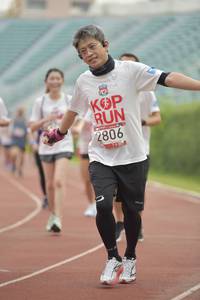 BIB: 2806
                            <button type="button" onclick="openModal(5951889)" class="btn btn-primary btn-sm float-right btn-popup" data-toggle="modal" data-target=".modal-high-quality">
                        <i class="fas fa-shopping-cart"></i> Add to Cart
                    </button>
                                            <button type="button" onclick="isThisMe(5951889, true)" class="btn btn-success btn-sm float-right btn-popup btn-isme hidden" data-toggle="tooltip" data-placement="bottom" title="นี่คือรูปของคุณใช่ไหม คลิกที่นี่เพื่อเอาเข้าอัลบั้ม">
                        <i class="fas fa-plus"></i> Add to album
                    </button>
                    <button type="button" onclick="isThisMe(5951889, false)" class="btn btn-warning btn-sm float-right btn-popup btn-isnotme hidden">
                        <i class="fas fa-ban"></i> Remove from album
                    </button>