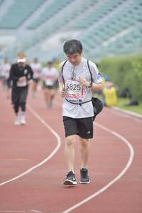 BIB: 6825, 201
                            <button type="button" onclick="openModal(5936678)" class="btn btn-primary btn-sm float-right btn-popup" data-toggle="modal" data-target=".modal-high-quality">
                        <i class="fas fa-shopping-cart"></i> Add to Cart
                    </button>
                                            <button type="button" onclick="isThisMe(5936678, true)" class="btn btn-success btn-sm float-right btn-popup btn-isme hidden" data-toggle="tooltip" data-placement="bottom" title="นี่คือรูปของคุณใช่ไหม คลิกที่นี่เพื่อเอาเข้าอัลบั้ม">
                        <i class="fas fa-plus"></i> Add to album
                    </button>
                    <button type="button" onclick="isThisMe(5936678, false)" class="btn btn-warning btn-sm float-right btn-popup btn-isnotme hidden">
                        <i class="fas fa-ban"></i> Remove from album
                    </button>