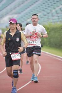 BIB: 4217, 5039
                            <button type="button" onclick="openModal(5936584)" class="btn btn-primary btn-sm float-right btn-popup" data-toggle="modal" data-target=".modal-high-quality">
                        <i class="fas fa-shopping-cart"></i> Add to Cart
                    </button>
                                            <button type="button" onclick="isThisMe(5936584, true)" class="btn btn-success btn-sm float-right btn-popup btn-isme hidden" data-toggle="tooltip" data-placement="bottom" title="นี่คือรูปของคุณใช่ไหม คลิกที่นี่เพื่อเอาเข้าอัลบั้ม">
                        <i class="fas fa-plus"></i> Add to album
                    </button>
                    <button type="button" onclick="isThisMe(5936584, false)" class="btn btn-warning btn-sm float-right btn-popup btn-isnotme hidden">
                        <i class="fas fa-ban"></i> Remove from album
                    </button>