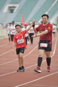 BIB: 4462, 3111
                            <button type="button" onclick="openModal(5957465)" class="btn btn-primary btn-sm float-right btn-popup" data-toggle="modal" data-target=".modal-high-quality">
                        <i class="fas fa-shopping-cart"></i> Add to Cart
                    </button>
                                            <button type="button" onclick="isThisMe(5957465, true)" class="btn btn-success btn-sm float-right btn-popup btn-isme hidden" data-toggle="tooltip" data-placement="bottom" title="นี่คือรูปของคุณใช่ไหม คลิกที่นี่เพื่อเอาเข้าอัลบั้ม">
                        <i class="fas fa-plus"></i> Add to album
                    </button>
                    <button type="button" onclick="isThisMe(5957465, false)" class="btn btn-warning btn-sm float-right btn-popup btn-isnotme hidden">
                        <i class="fas fa-ban"></i> Remove from album
                    </button>