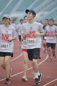 BIB: 7585, 758, 6861
                            <button type="button" onclick="openModal(5927466)" class="btn btn-primary btn-sm float-right btn-popup" data-toggle="modal" data-target=".modal-high-quality">
                        <i class="fas fa-shopping-cart"></i> Add to Cart
                    </button>
                                            <button type="button" onclick="isThisMe(5927466, true)" class="btn btn-success btn-sm float-right btn-popup btn-isme hidden" data-toggle="tooltip" data-placement="bottom" title="นี่คือรูปของคุณใช่ไหม คลิกที่นี่เพื่อเอาเข้าอัลบั้ม">
                        <i class="fas fa-plus"></i> Add to album
                    </button>
                    <button type="button" onclick="isThisMe(5927466, false)" class="btn btn-warning btn-sm float-right btn-popup btn-isnotme hidden">
                        <i class="fas fa-ban"></i> Remove from album
                    </button>