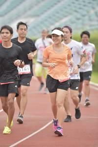 BIB: 5149
                            <button type="button" onclick="openModal(5947573)" class="btn btn-primary btn-sm float-right btn-popup" data-toggle="modal" data-target=".modal-high-quality">
                        <i class="fas fa-shopping-cart"></i> Add to Cart
                    </button>
                                            <button type="button" onclick="isThisMe(5947573, true)" class="btn btn-success btn-sm float-right btn-popup btn-isme hidden" data-toggle="tooltip" data-placement="bottom" title="นี่คือรูปของคุณใช่ไหม คลิกที่นี่เพื่อเอาเข้าอัลบั้ม">
                        <i class="fas fa-plus"></i> Add to album
                    </button>
                    <button type="button" onclick="isThisMe(5947573, false)" class="btn btn-warning btn-sm float-right btn-popup btn-isnotme hidden">
                        <i class="fas fa-ban"></i> Remove from album
                    </button>