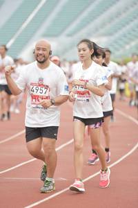 BIB: 4957, 219
                            <button type="button" onclick="openModal(5948280)" class="btn btn-primary btn-sm float-right btn-popup" data-toggle="modal" data-target=".modal-high-quality">
                        <i class="fas fa-shopping-cart"></i> Add to Cart
                    </button>
                                            <button type="button" onclick="isThisMe(5948280, true)" class="btn btn-success btn-sm float-right btn-popup btn-isme hidden" data-toggle="tooltip" data-placement="bottom" title="นี่คือรูปของคุณใช่ไหม คลิกที่นี่เพื่อเอาเข้าอัลบั้ม">
                        <i class="fas fa-plus"></i> Add to album
                    </button>
                    <button type="button" onclick="isThisMe(5948280, false)" class="btn btn-warning btn-sm float-right btn-popup btn-isnotme hidden">
                        <i class="fas fa-ban"></i> Remove from album
                    </button>