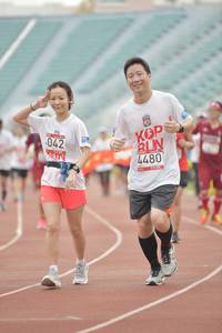 BIB: 042, 4480
                            <button type="button" onclick="openModal(5950465)" class="btn btn-primary btn-sm float-right btn-popup" data-toggle="modal" data-target=".modal-high-quality">
                        <i class="fas fa-shopping-cart"></i> Add to Cart
                    </button>
                                            <button type="button" onclick="isThisMe(5950465, true)" class="btn btn-success btn-sm float-right btn-popup btn-isme hidden" data-toggle="tooltip" data-placement="bottom" title="นี่คือรูปของคุณใช่ไหม คลิกที่นี่เพื่อเอาเข้าอัลบั้ม">
                        <i class="fas fa-plus"></i> Add to album
                    </button>
                    <button type="button" onclick="isThisMe(5950465, false)" class="btn btn-warning btn-sm float-right btn-popup btn-isnotme hidden">
                        <i class="fas fa-ban"></i> Remove from album
                    </button>