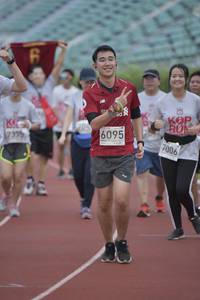 BIB: 6095, 7375, 7006
                            <button type="button" onclick="openModal(5921725)" class="btn btn-primary btn-sm float-right btn-popup" data-toggle="modal" data-target=".modal-high-quality">
                        <i class="fas fa-shopping-cart"></i> Add to Cart
                    </button>
                                            <button type="button" onclick="isThisMe(5921725, true)" class="btn btn-success btn-sm float-right btn-popup btn-isme hidden" data-toggle="tooltip" data-placement="bottom" title="นี่คือรูปของคุณใช่ไหม คลิกที่นี่เพื่อเอาเข้าอัลบั้ม">
                        <i class="fas fa-plus"></i> Add to album
                    </button>
                    <button type="button" onclick="isThisMe(5921725, false)" class="btn btn-warning btn-sm float-right btn-popup btn-isnotme hidden">
                        <i class="fas fa-ban"></i> Remove from album
                    </button>