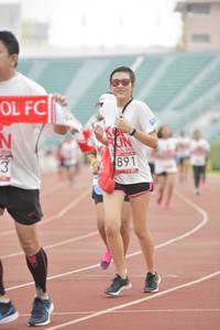 BIB: 200, 891
                            <button type="button" onclick="openModal(5951263)" class="btn btn-primary btn-sm float-right btn-popup" data-toggle="modal" data-target=".modal-high-quality">
                        <i class="fas fa-shopping-cart"></i> Add to Cart
                    </button>
                                            <button type="button" onclick="isThisMe(5951263, true)" class="btn btn-success btn-sm float-right btn-popup btn-isme hidden" data-toggle="tooltip" data-placement="bottom" title="นี่คือรูปของคุณใช่ไหม คลิกที่นี่เพื่อเอาเข้าอัลบั้ม">
                        <i class="fas fa-plus"></i> Add to album
                    </button>
                    <button type="button" onclick="isThisMe(5951263, false)" class="btn btn-warning btn-sm float-right btn-popup btn-isnotme hidden">
                        <i class="fas fa-ban"></i> Remove from album
                    </button>