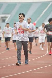 BIB: 
                            <button type="button" onclick="openModal(5950786)" class="btn btn-primary btn-sm float-right btn-popup" data-toggle="modal" data-target=".modal-high-quality">
                        <i class="fas fa-shopping-cart"></i> Add to Cart
                    </button>
                                            <button type="button" onclick="isThisMe(5950786, true)" class="btn btn-success btn-sm float-right btn-popup btn-isme hidden" data-toggle="tooltip" data-placement="bottom" title="นี่คือรูปของคุณใช่ไหม คลิกที่นี่เพื่อเอาเข้าอัลบั้ม">
                        <i class="fas fa-plus"></i> Add to album
                    </button>
                    <button type="button" onclick="isThisMe(5950786, false)" class="btn btn-warning btn-sm float-right btn-popup btn-isnotme hidden">
                        <i class="fas fa-ban"></i> Remove from album
                    </button>