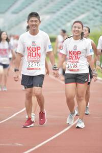 BIB: 201, 2275, 347
                            <button type="button" onclick="openModal(5942180)" class="btn btn-primary btn-sm float-right btn-popup" data-toggle="modal" data-target=".modal-high-quality">
                        <i class="fas fa-shopping-cart"></i> Add to Cart
                    </button>
                                            <button type="button" onclick="isThisMe(5942180, true)" class="btn btn-success btn-sm float-right btn-popup btn-isme hidden" data-toggle="tooltip" data-placement="bottom" title="นี่คือรูปของคุณใช่ไหม คลิกที่นี่เพื่อเอาเข้าอัลบั้ม">
                        <i class="fas fa-plus"></i> Add to album
                    </button>
                    <button type="button" onclick="isThisMe(5942180, false)" class="btn btn-warning btn-sm float-right btn-popup btn-isnotme hidden">
                        <i class="fas fa-ban"></i> Remove from album
                    </button>