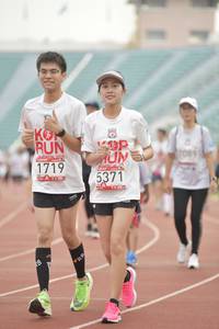 BIB: 5371, 2019, 7089, 1719
                            <button type="button" onclick="openModal(5950191)" class="btn btn-primary btn-sm float-right btn-popup" data-toggle="modal" data-target=".modal-high-quality">
                        <i class="fas fa-shopping-cart"></i> Add to Cart
                    </button>
                                            <button type="button" onclick="isThisMe(5950191, true)" class="btn btn-success btn-sm float-right btn-popup btn-isme hidden" data-toggle="tooltip" data-placement="bottom" title="นี่คือรูปของคุณใช่ไหม คลิกที่นี่เพื่อเอาเข้าอัลบั้ม">
                        <i class="fas fa-plus"></i> Add to album
                    </button>
                    <button type="button" onclick="isThisMe(5950191, false)" class="btn btn-warning btn-sm float-right btn-popup btn-isnotme hidden">
                        <i class="fas fa-ban"></i> Remove from album
                    </button>