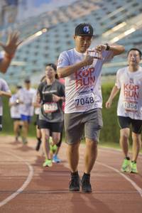 BIB: 7048, 212, 1356
                            <button type="button" onclick="openModal(5920150)" class="btn btn-primary btn-sm float-right btn-popup" data-toggle="modal" data-target=".modal-high-quality">
                        <i class="fas fa-shopping-cart"></i> Add to Cart
                    </button>
                                            <button type="button" onclick="isThisMe(5920150, true)" class="btn btn-success btn-sm float-right btn-popup btn-isme hidden" data-toggle="tooltip" data-placement="bottom" title="นี่คือรูปของคุณใช่ไหม คลิกที่นี่เพื่อเอาเข้าอัลบั้ม">
                        <i class="fas fa-plus"></i> Add to album
                    </button>
                    <button type="button" onclick="isThisMe(5920150, false)" class="btn btn-warning btn-sm float-right btn-popup btn-isnotme hidden">
                        <i class="fas fa-ban"></i> Remove from album
                    </button>