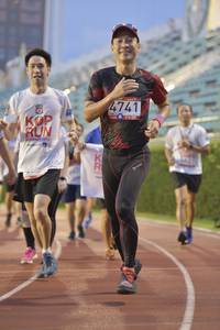 BIB: 4741
                            <button type="button" onclick="openModal(5920954)" class="btn btn-primary btn-sm float-right btn-popup" data-toggle="modal" data-target=".modal-high-quality">
                        <i class="fas fa-shopping-cart"></i> Add to Cart
                    </button>
                                            <button type="button" onclick="isThisMe(5920954, true)" class="btn btn-success btn-sm float-right btn-popup btn-isme hidden" data-toggle="tooltip" data-placement="bottom" title="นี่คือรูปของคุณใช่ไหม คลิกที่นี่เพื่อเอาเข้าอัลบั้ม">
                        <i class="fas fa-plus"></i> Add to album
                    </button>
                    <button type="button" onclick="isThisMe(5920954, false)" class="btn btn-warning btn-sm float-right btn-popup btn-isnotme hidden">
                        <i class="fas fa-ban"></i> Remove from album
                    </button>