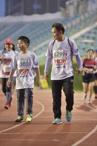 BIB: 6299, 6300
                            <button type="button" onclick="openModal(5918936)" class="btn btn-primary btn-sm float-right btn-popup" data-toggle="modal" data-target=".modal-high-quality">
                        <i class="fas fa-shopping-cart"></i> Add to Cart
                    </button>
                                            <button type="button" onclick="isThisMe(5918936, true)" class="btn btn-success btn-sm float-right btn-popup btn-isme hidden" data-toggle="tooltip" data-placement="bottom" title="นี่คือรูปของคุณใช่ไหม คลิกที่นี่เพื่อเอาเข้าอัลบั้ม">
                        <i class="fas fa-plus"></i> Add to album
                    </button>
                    <button type="button" onclick="isThisMe(5918936, false)" class="btn btn-warning btn-sm float-right btn-popup btn-isnotme hidden">
                        <i class="fas fa-ban"></i> Remove from album
                    </button>