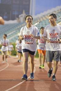 BIB: 4058, 4059, 652
                            <button type="button" onclick="openModal(5918381)" class="btn btn-primary btn-sm float-right btn-popup" data-toggle="modal" data-target=".modal-high-quality">
                        <i class="fas fa-shopping-cart"></i> Add to Cart
                    </button>
                                            <button type="button" onclick="isThisMe(5918381, true)" class="btn btn-success btn-sm float-right btn-popup btn-isme hidden" data-toggle="tooltip" data-placement="bottom" title="นี่คือรูปของคุณใช่ไหม คลิกที่นี่เพื่อเอาเข้าอัลบั้ม">
                        <i class="fas fa-plus"></i> Add to album
                    </button>
                    <button type="button" onclick="isThisMe(5918381, false)" class="btn btn-warning btn-sm float-right btn-popup btn-isnotme hidden">
                        <i class="fas fa-ban"></i> Remove from album
                    </button>