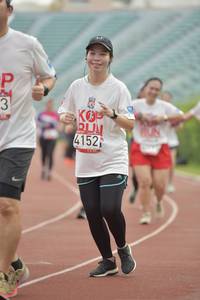 BIB: 4152
                            <button type="button" onclick="openModal(5951811)" class="btn btn-primary btn-sm float-right btn-popup" data-toggle="modal" data-target=".modal-high-quality">
                        <i class="fas fa-shopping-cart"></i> Add to Cart
                    </button>
                                            <button type="button" onclick="isThisMe(5951811, true)" class="btn btn-success btn-sm float-right btn-popup btn-isme hidden" data-toggle="tooltip" data-placement="bottom" title="นี่คือรูปของคุณใช่ไหม คลิกที่นี่เพื่อเอาเข้าอัลบั้ม">
                        <i class="fas fa-plus"></i> Add to album
                    </button>
                    <button type="button" onclick="isThisMe(5951811, false)" class="btn btn-warning btn-sm float-right btn-popup btn-isnotme hidden">
                        <i class="fas fa-ban"></i> Remove from album
                    </button>