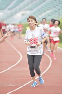 BIB: 8083
                            <button type="button" onclick="openModal(5946225)" class="btn btn-primary btn-sm float-right btn-popup" data-toggle="modal" data-target=".modal-high-quality">
                        <i class="fas fa-shopping-cart"></i> Add to Cart
                    </button>
                                            <button type="button" onclick="isThisMe(5946225, true)" class="btn btn-success btn-sm float-right btn-popup btn-isme hidden" data-toggle="tooltip" data-placement="bottom" title="นี่คือรูปของคุณใช่ไหม คลิกที่นี่เพื่อเอาเข้าอัลบั้ม">
                        <i class="fas fa-plus"></i> Add to album
                    </button>
                    <button type="button" onclick="isThisMe(5946225, false)" class="btn btn-warning btn-sm float-right btn-popup btn-isnotme hidden">
                        <i class="fas fa-ban"></i> Remove from album
                    </button>