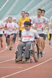 BIB: 5816
                            <button type="button" onclick="openModal(5950677)" class="btn btn-primary btn-sm float-right btn-popup" data-toggle="modal" data-target=".modal-high-quality">
                        <i class="fas fa-shopping-cart"></i> Add to Cart
                    </button>
                                            <button type="button" onclick="isThisMe(5950677, true)" class="btn btn-success btn-sm float-right btn-popup btn-isme hidden" data-toggle="tooltip" data-placement="bottom" title="นี่คือรูปของคุณใช่ไหม คลิกที่นี่เพื่อเอาเข้าอัลบั้ม">
                        <i class="fas fa-plus"></i> Add to album
                    </button>
                    <button type="button" onclick="isThisMe(5950677, false)" class="btn btn-warning btn-sm float-right btn-popup btn-isnotme hidden">
                        <i class="fas fa-ban"></i> Remove from album
                    </button>