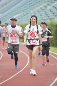 BIB: 2348, 4214, 3244
                            <button type="button" onclick="openModal(5935184)" class="btn btn-primary btn-sm float-right btn-popup" data-toggle="modal" data-target=".modal-high-quality">
                        <i class="fas fa-shopping-cart"></i> Add to Cart
                    </button>
                                            <button type="button" onclick="isThisMe(5935184, true)" class="btn btn-success btn-sm float-right btn-popup btn-isme hidden" data-toggle="tooltip" data-placement="bottom" title="นี่คือรูปของคุณใช่ไหม คลิกที่นี่เพื่อเอาเข้าอัลบั้ม">
                        <i class="fas fa-plus"></i> Add to album
                    </button>
                    <button type="button" onclick="isThisMe(5935184, false)" class="btn btn-warning btn-sm float-right btn-popup btn-isnotme hidden">
                        <i class="fas fa-ban"></i> Remove from album
                    </button>