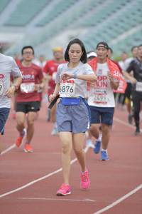 BIB: 876
                            <button type="button" onclick="openModal(5933075)" class="btn btn-primary btn-sm float-right btn-popup" data-toggle="modal" data-target=".modal-high-quality">
                        <i class="fas fa-shopping-cart"></i> Add to Cart
                    </button>
                                            <button type="button" onclick="isThisMe(5933075, true)" class="btn btn-success btn-sm float-right btn-popup btn-isme hidden" data-toggle="tooltip" data-placement="bottom" title="นี่คือรูปของคุณใช่ไหม คลิกที่นี่เพื่อเอาเข้าอัลบั้ม">
                        <i class="fas fa-plus"></i> Add to album
                    </button>
                    <button type="button" onclick="isThisMe(5933075, false)" class="btn btn-warning btn-sm float-right btn-popup btn-isnotme hidden">
                        <i class="fas fa-ban"></i> Remove from album
                    </button>