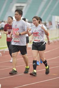 BIB: 4918, 4835
                            <button type="button" onclick="openModal(5958417)" class="btn btn-primary btn-sm float-right btn-popup" data-toggle="modal" data-target=".modal-high-quality">
                        <i class="fas fa-shopping-cart"></i> Add to Cart
                    </button>
                                            <button type="button" onclick="isThisMe(5958417, true)" class="btn btn-success btn-sm float-right btn-popup btn-isme hidden" data-toggle="tooltip" data-placement="bottom" title="นี่คือรูปของคุณใช่ไหม คลิกที่นี่เพื่อเอาเข้าอัลบั้ม">
                        <i class="fas fa-plus"></i> Add to album
                    </button>
                    <button type="button" onclick="isThisMe(5958417, false)" class="btn btn-warning btn-sm float-right btn-popup btn-isnotme hidden">
                        <i class="fas fa-ban"></i> Remove from album
                    </button>