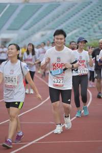 BIB: 3194, 7041, 4327
                            <button type="button" onclick="openModal(5922054)" class="btn btn-primary btn-sm float-right btn-popup" data-toggle="modal" data-target=".modal-high-quality">
                        <i class="fas fa-shopping-cart"></i> Add to Cart
                    </button>
                                            <button type="button" onclick="isThisMe(5922054, true)" class="btn btn-success btn-sm float-right btn-popup btn-isme hidden" data-toggle="tooltip" data-placement="bottom" title="นี่คือรูปของคุณใช่ไหม คลิกที่นี่เพื่อเอาเข้าอัลบั้ม">
                        <i class="fas fa-plus"></i> Add to album
                    </button>
                    <button type="button" onclick="isThisMe(5922054, false)" class="btn btn-warning btn-sm float-right btn-popup btn-isnotme hidden">
                        <i class="fas fa-ban"></i> Remove from album
                    </button>