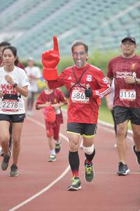 BIB: 3116, 386, 2278
                            <button type="button" onclick="openModal(5937752)" class="btn btn-primary btn-sm float-right btn-popup" data-toggle="modal" data-target=".modal-high-quality">
                        <i class="fas fa-shopping-cart"></i> Add to Cart
                    </button>
                                            <button type="button" onclick="isThisMe(5937752, true)" class="btn btn-success btn-sm float-right btn-popup btn-isme hidden" data-toggle="tooltip" data-placement="bottom" title="นี่คือรูปของคุณใช่ไหม คลิกที่นี่เพื่อเอาเข้าอัลบั้ม">
                        <i class="fas fa-plus"></i> Add to album
                    </button>
                    <button type="button" onclick="isThisMe(5937752, false)" class="btn btn-warning btn-sm float-right btn-popup btn-isnotme hidden">
                        <i class="fas fa-ban"></i> Remove from album
                    </button>